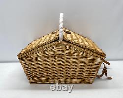 NEW IN BOX Pottery Barn Winslow Woven Willow Picnic Basket SetSet for 4
