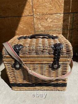 PICNIC TIME YELLOWSTONE Wicker Picnic Basket for 2 With Glass, Plates, Cutlery, ECT